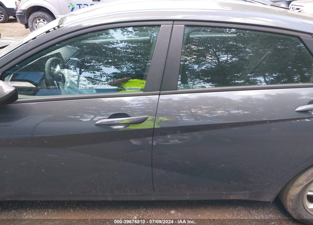 2023 HYUNDAI ELANTRA SE VIN: KMHLL4AG1PU605165