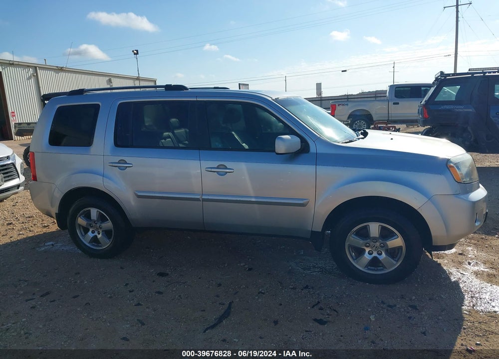 2011 HONDA PILOT EX-L VIN: 5FNYF3H60BB016750