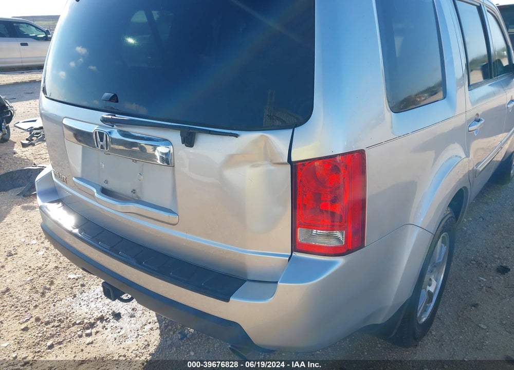 2011 HONDA PILOT EX-L VIN: 5FNYF3H60BB016750