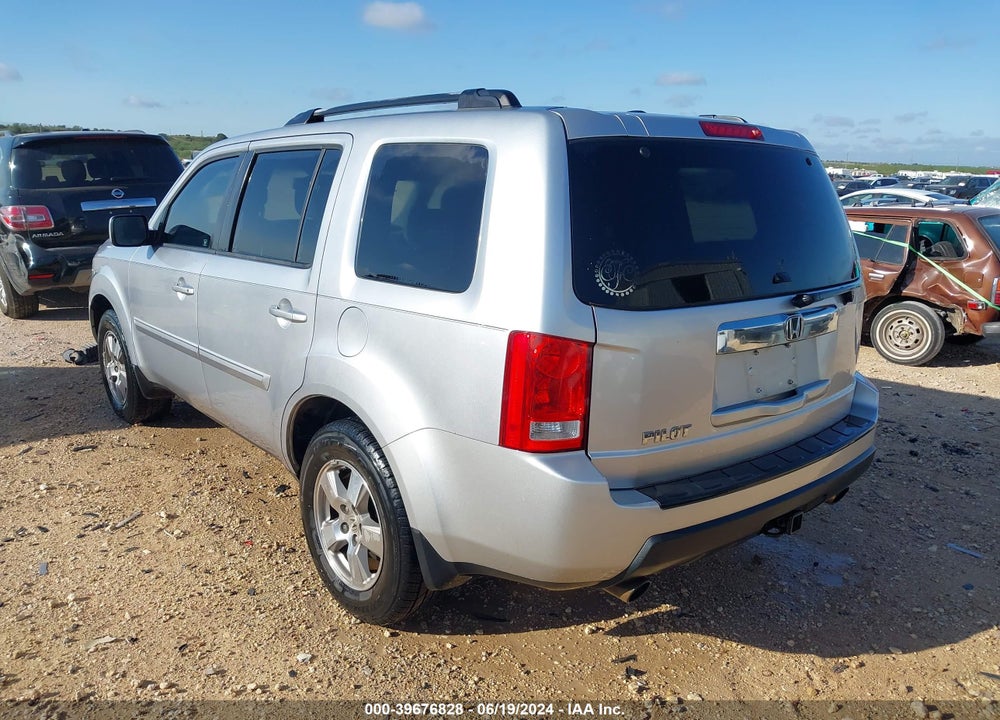 2011 HONDA PILOT EX-L VIN: 5FNYF3H60BB016750