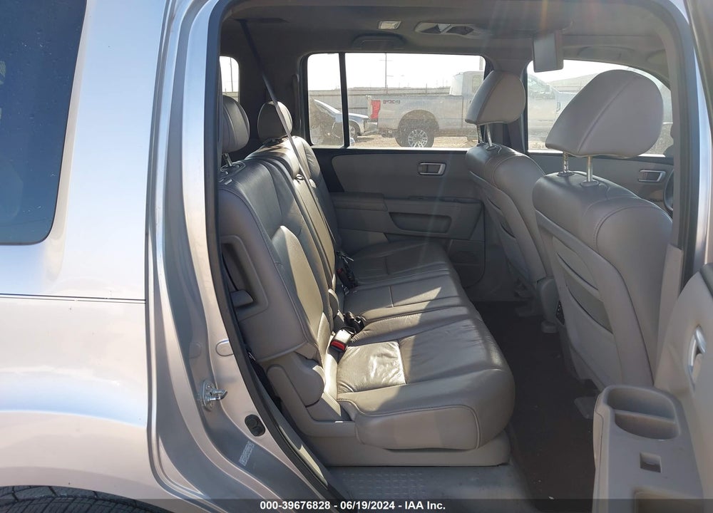 2011 HONDA PILOT EX-L VIN: 5FNYF3H60BB016750