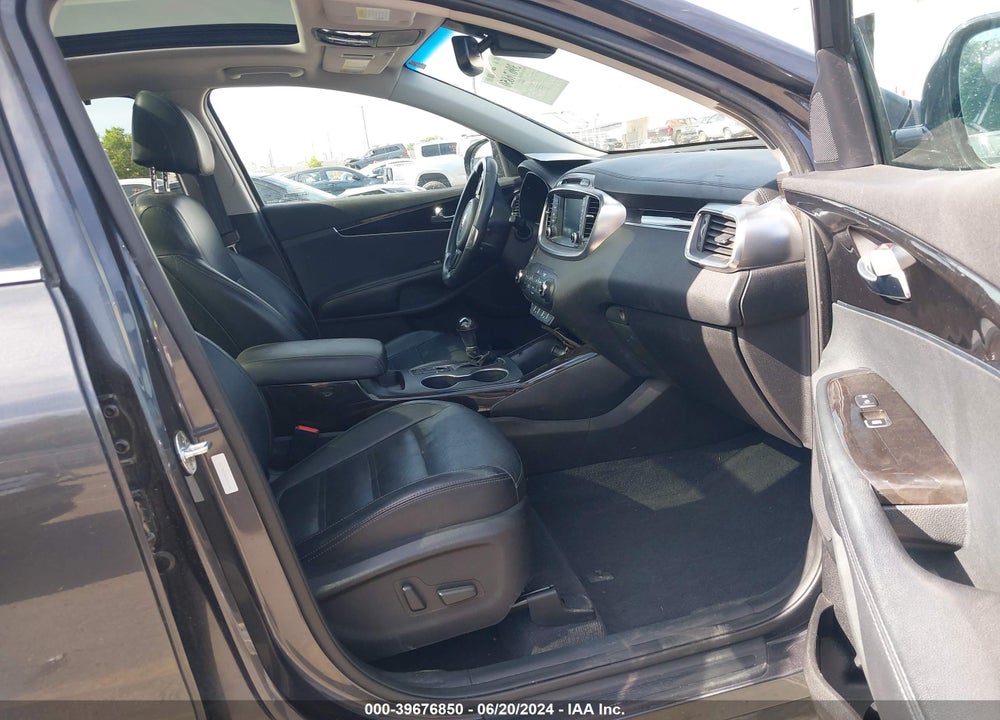 2017 KIA SORENTO 3.3L EX VIN: 5XYPH4A55HG331669