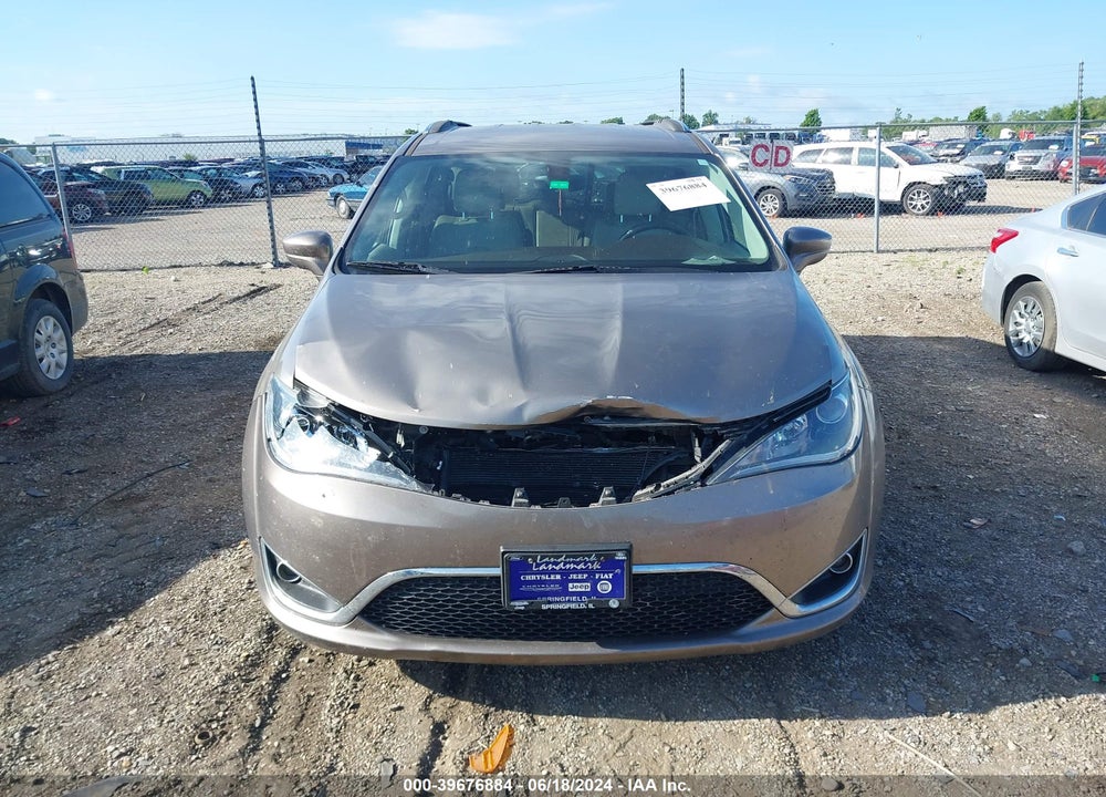 2018 CHRYSLER PACIFICA TOURING L VIN: 2C4RC1BG3JR159035