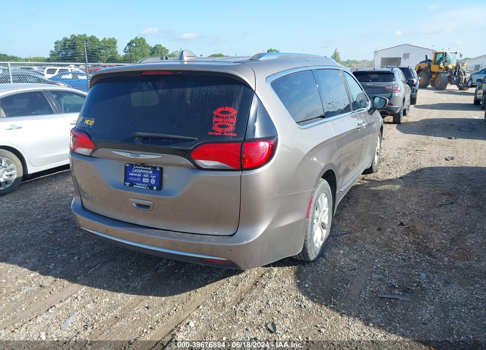 2018 CHRYSLER PACIFICA TOURING L VIN: 2C4RC1BG3JR159035