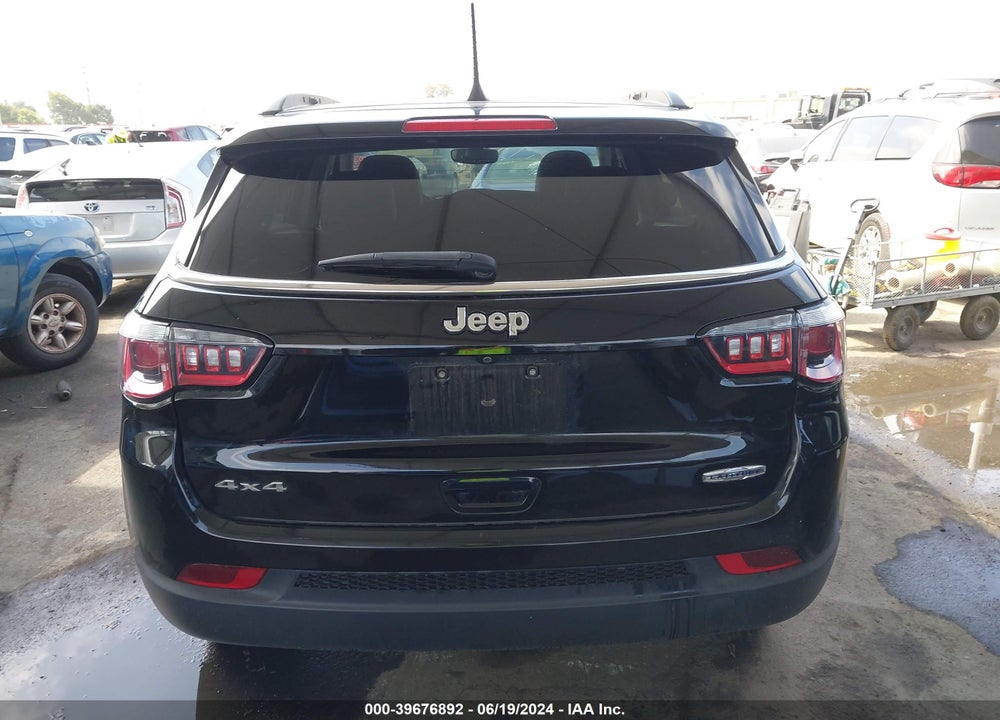 2018 JEEP COMPASS LATITUDE 4X4 VIN: 3C4NJDBB2JT349691