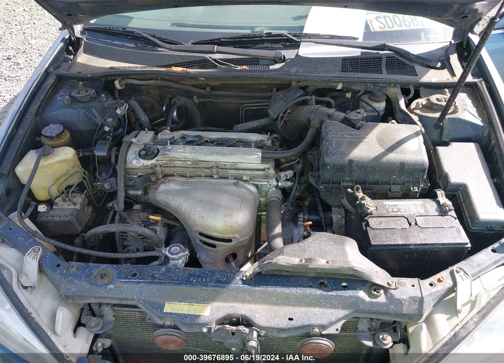 2002 TOYOTA CAMRY XLE VIN: JTDBE32K020071356