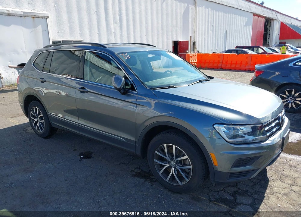 2018 VOLKSWAGEN TIGUAN 2.0T SE/2.0T SEL VIN: 3VV2B7AX7JM136276