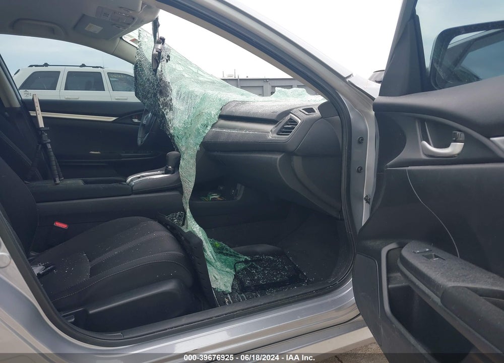 2020 HONDA CIVIC LX VIN: 2HGFC2F65LH580016
