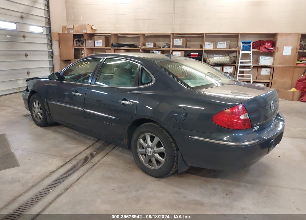 2008 BUICK LACROSSE CX VIN: 2G4WC582181173736