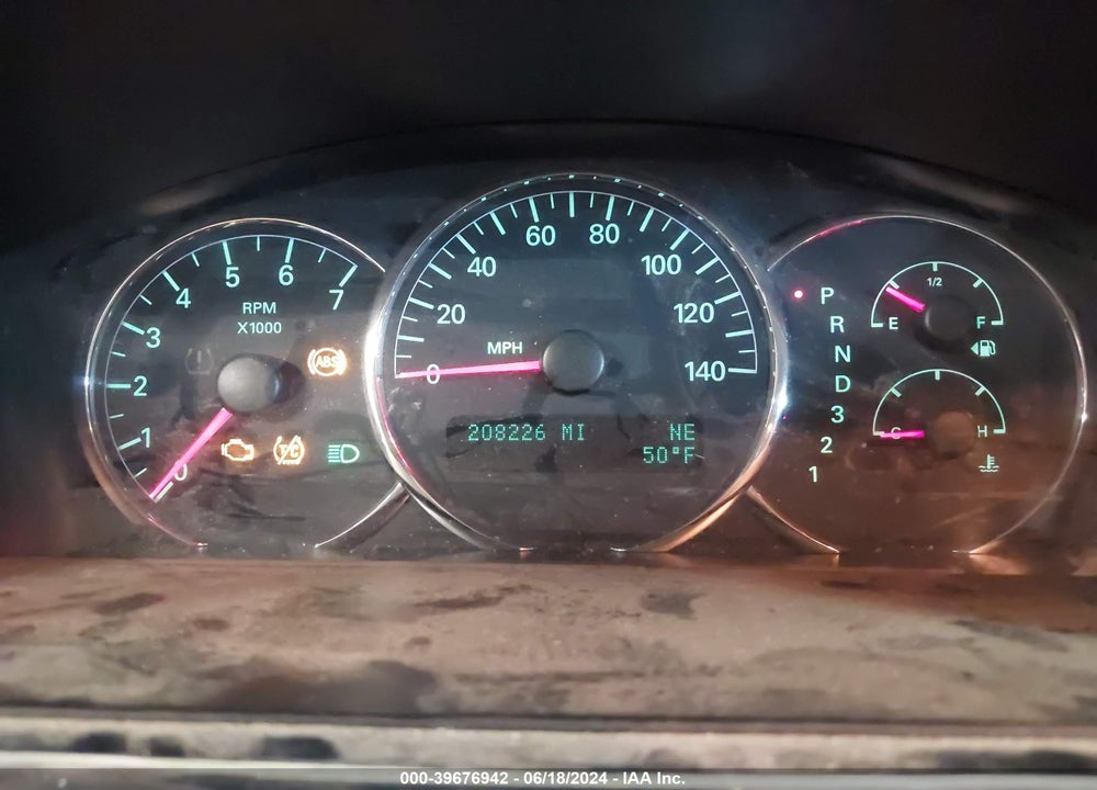 2008 BUICK LACROSSE CX VIN: 2G4WC582181173736