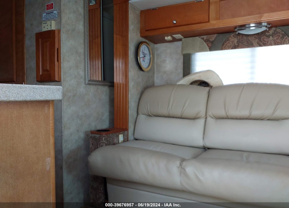 2008 FORD E-450 CUTAWAY VIN: 1FDXE45S37DA50925