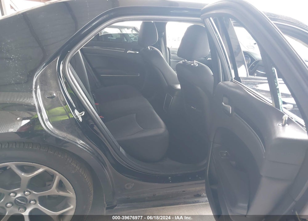 2018 CHRYSLER 300 TOURING VIN: 2C3CCAAG3JH249920