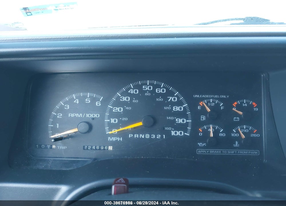 1999 GMC SUBURBAN 1500 SL VIN: 1GKEC16R5XJ761995