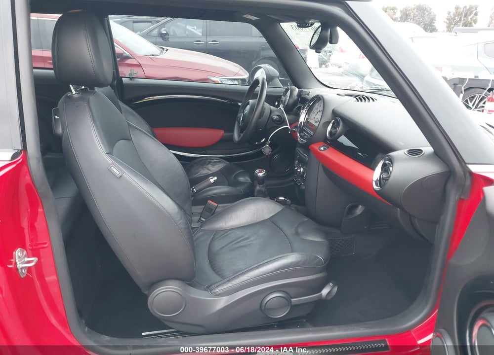 2012 MINI COOPER VIN: WMWSU3C51CT186508