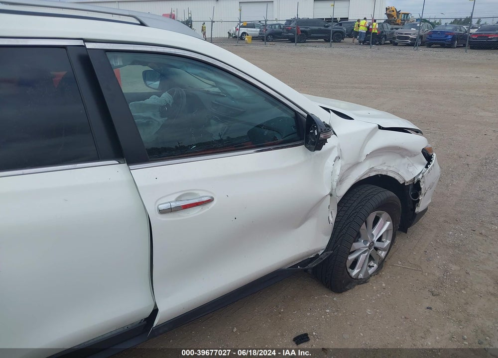 2018 NISSAN ROGUE S VIN: 5N1AT2MV7JC779759