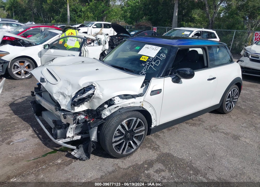 2024 MINI HARDTOP COOPER S VIN: WMW53DH03R2U57957