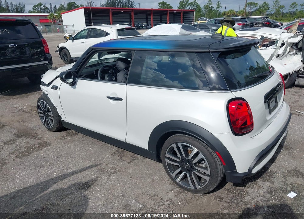 2024 MINI HARDTOP COOPER S VIN: WMW53DH03R2U57957