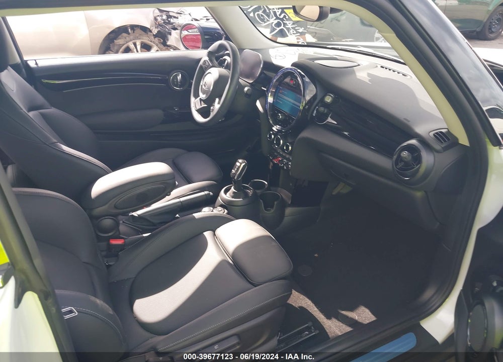 2024 MINI HARDTOP COOPER S VIN: WMW53DH03R2U57957