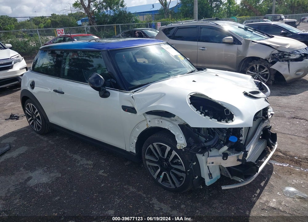 2024 MINI HARDTOP COOPER S VIN: WMW53DH03R2U57957
