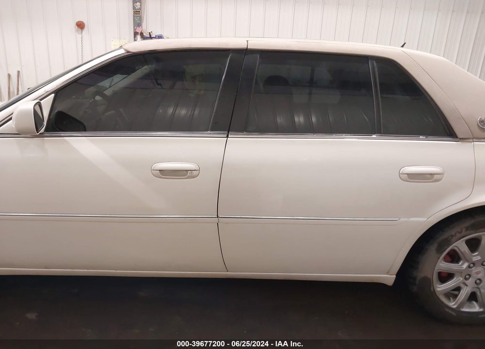 2008 CADILLAC DTS 1SD VIN: 1G6KD57Y58U209876