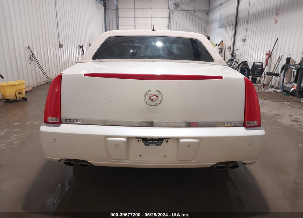 2008 CADILLAC DTS 1SD VIN: 1G6KD57Y58U209876