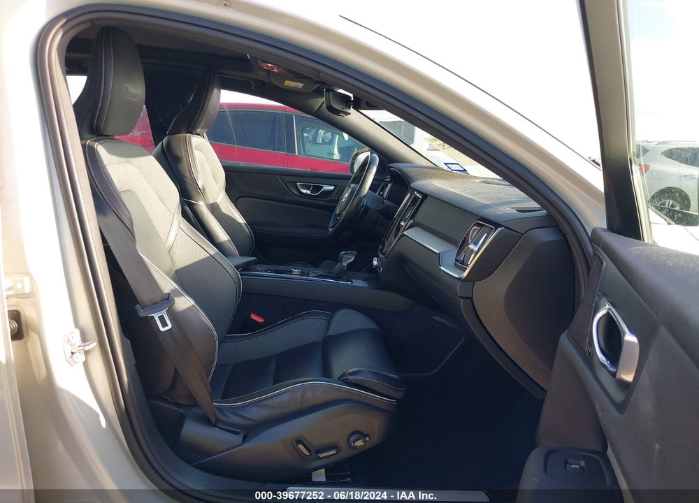2019 VOLVO S60 T5 R-DESIGN VIN: 7JR102FM3KG015517