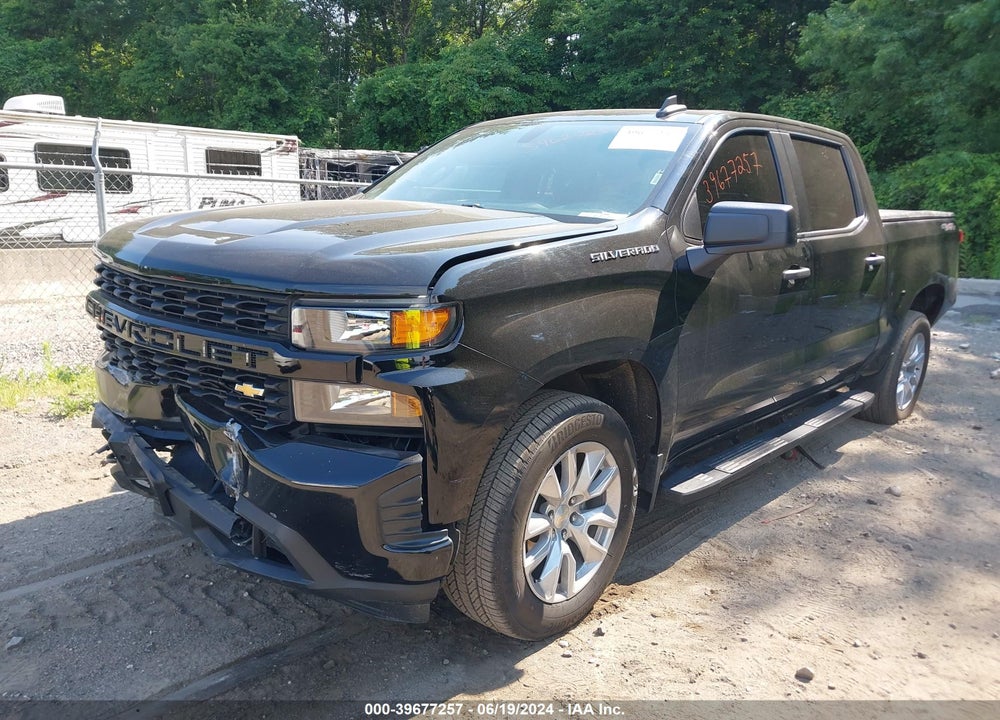 2021 CHEVROLET SILVERADO 1500 4WD SHORT BED CUSTOM VIN: 3GCPYBEKXMG295641