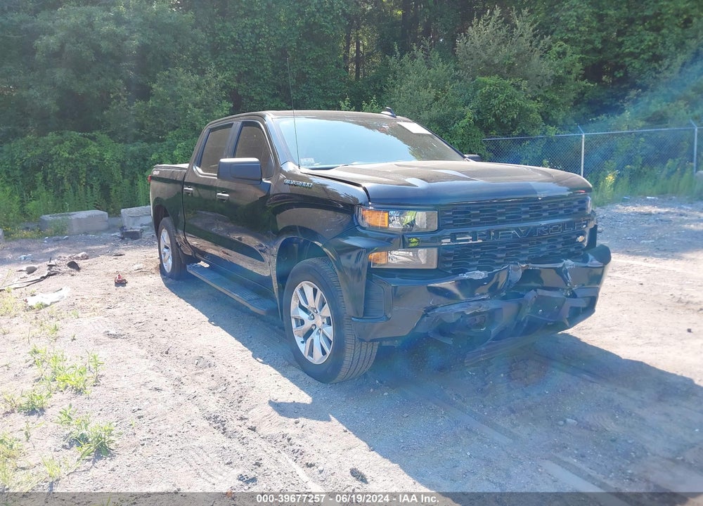 2021 CHEVROLET SILVERADO 1500 4WD SHORT BED CUSTOM VIN: 3GCPYBEKXMG295641