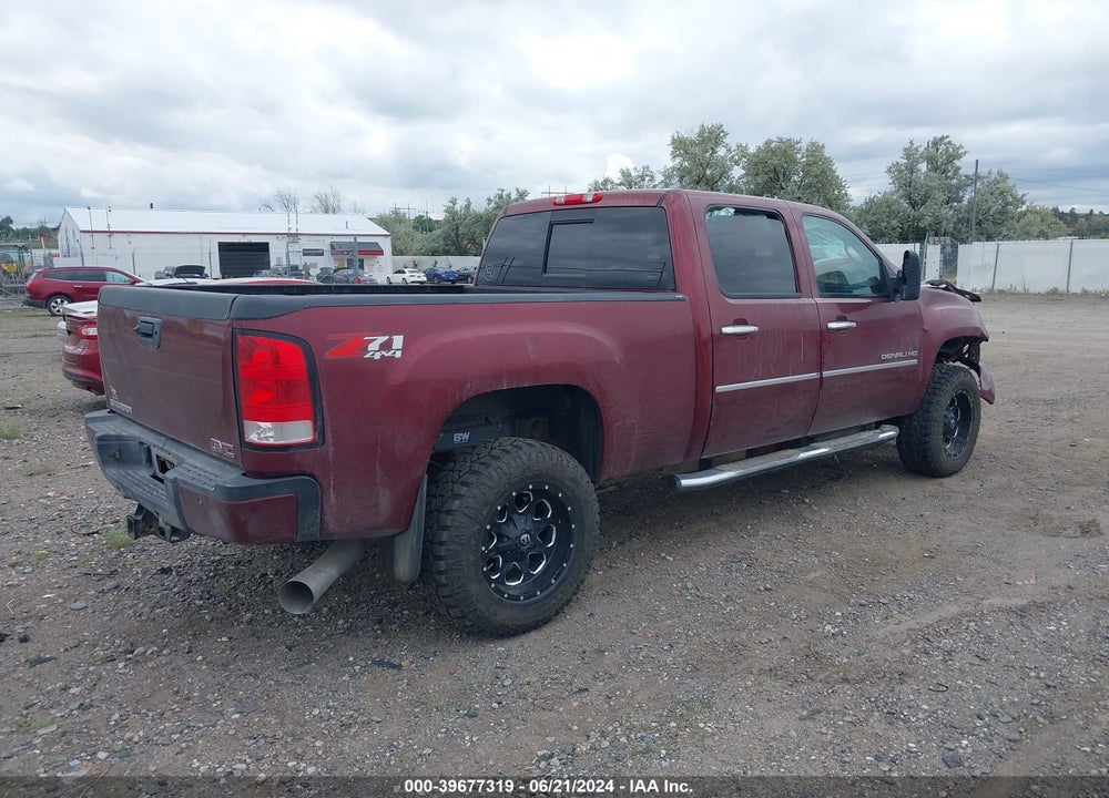 2014 GMC SIERRA 2500HD DENALI VIN: 1GT125E86EF165548