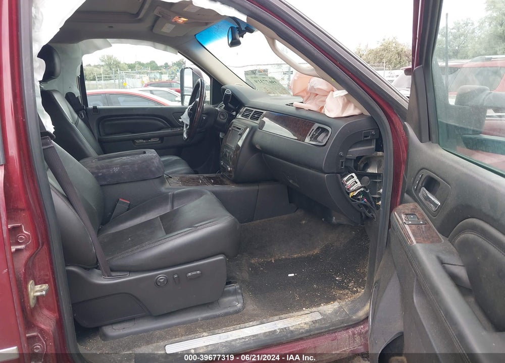 2014 GMC SIERRA 2500HD DENALI VIN: 1GT125E86EF165548