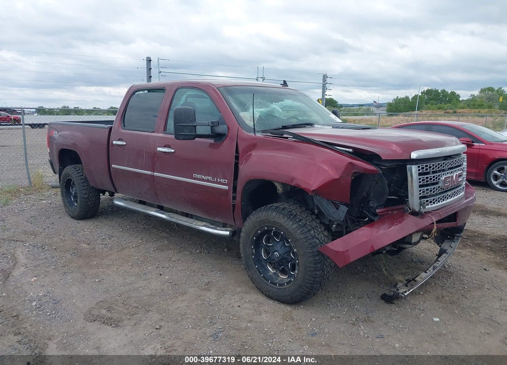 2014 GMC SIERRA 2500HD DENALI VIN: 1GT125E86EF165548