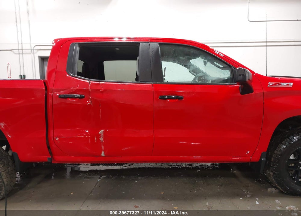 2022 CHEVROLET SILVERADO 1500 4WD SHORT BED LT TRAIL BOSS VIN: 3GCPDFEK2NG608055