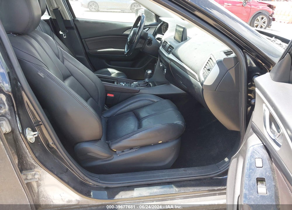 2018 MAZDA 3 TOURING VIN: 3MZBN1L38JM195069
