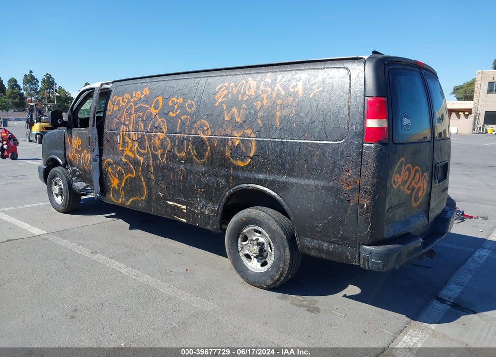 2005 CHEVROLET EXPRESS VIN: 1GCHG39U051147765