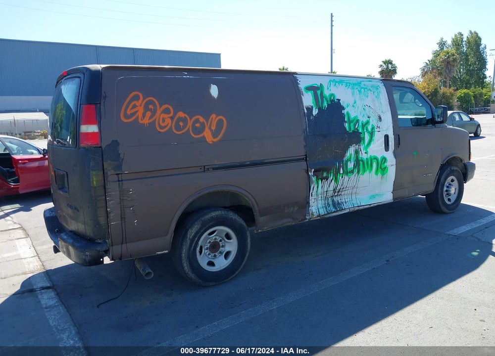 2005 CHEVROLET EXPRESS VIN: 1GCHG39U051147765