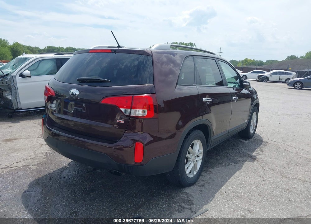 2015 KIA SORENTO LX VIN: 5XYKTCA64FG563785