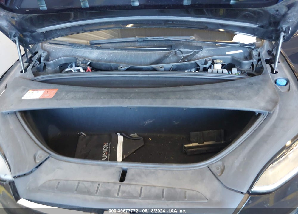 2016 TESLA MODEL X 60D/70D/75D/90D VIN: 5YJXCAE2XGF008172