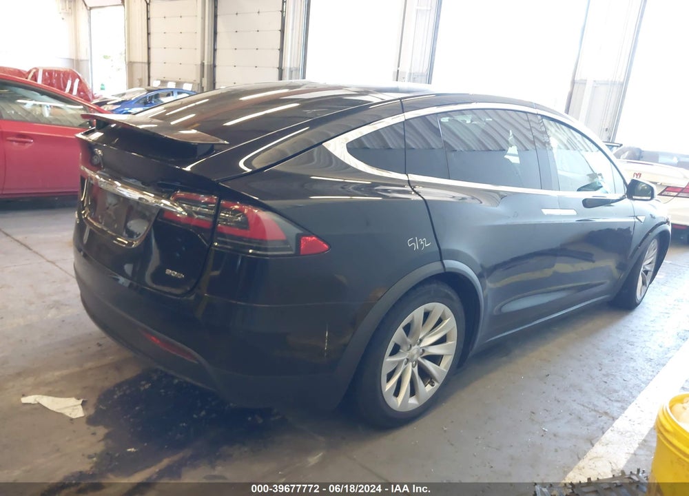 2016 TESLA MODEL X 60D/70D/75D/90D VIN: 5YJXCAE2XGF008172