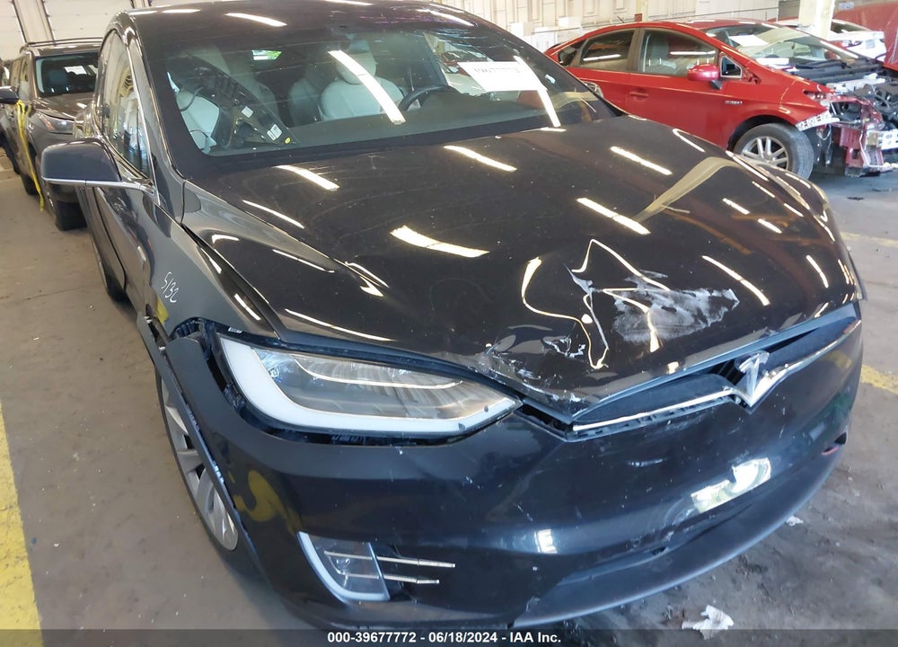 2016 TESLA MODEL X 60D/70D/75D/90D VIN: 5YJXCAE2XGF008172