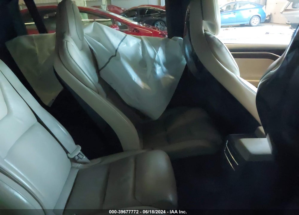 2016 TESLA MODEL X 60D/70D/75D/90D VIN: 5YJXCAE2XGF008172