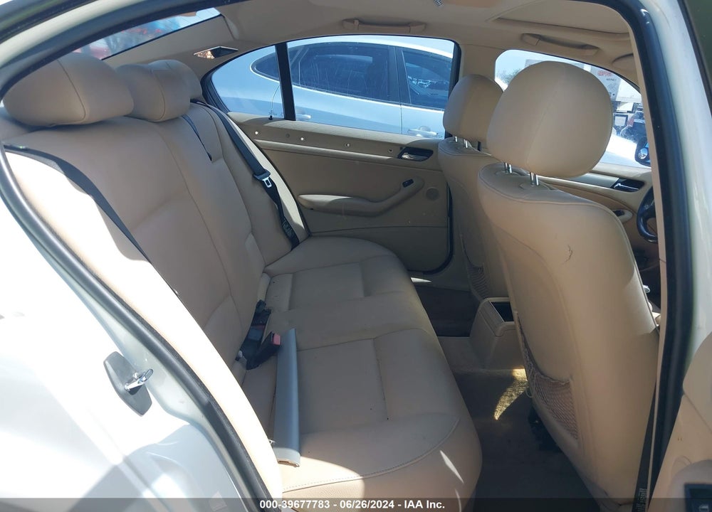 2004 BMW 325I VIN: WBAET37494NJ82312
