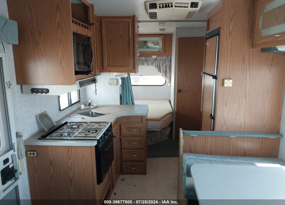 1995 FORD ECONOLINE VIN: 1FDKE30G5SHB63428