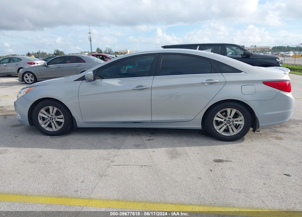 2013 HYUNDAI SONATA GLS VIN: 5NPEB4AC6DH689020