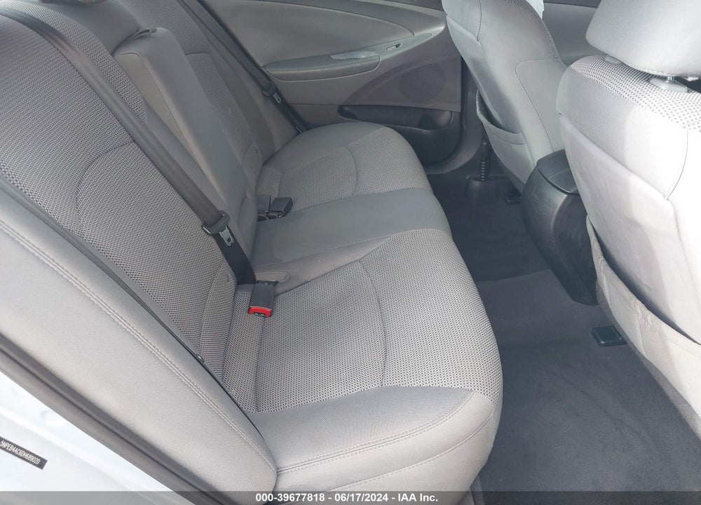 2013 HYUNDAI SONATA GLS VIN: 5NPEB4AC6DH689020