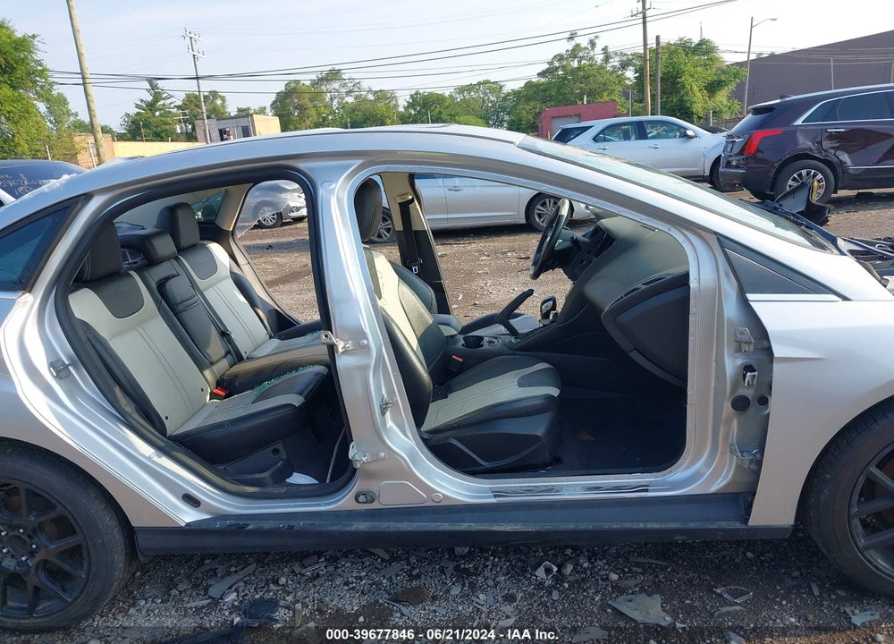 2012 FORD FOCUS VIN: 1FAHP3J21CL352433