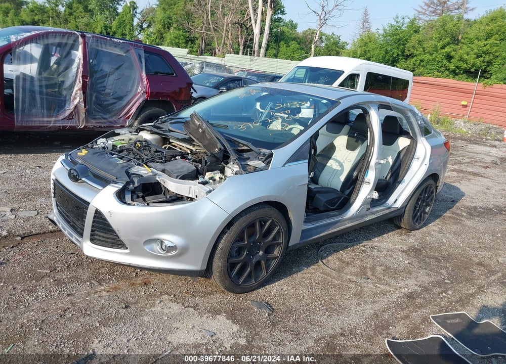 2012 FORD FOCUS VIN: 1FAHP3J21CL352433