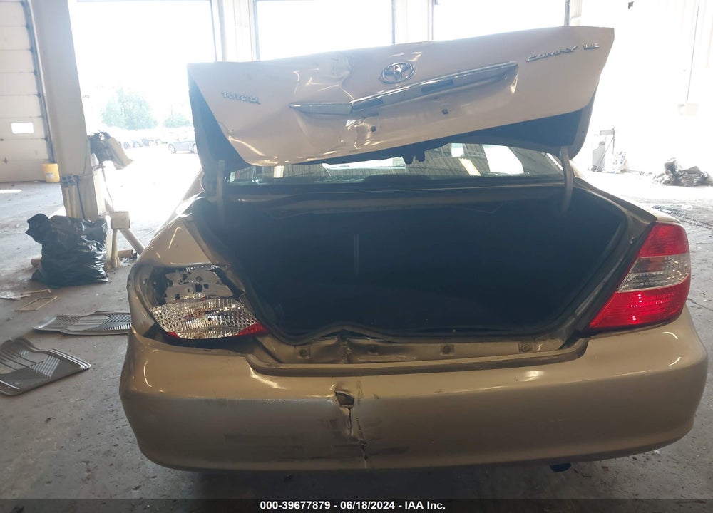 2002 TOYOTA CAMRY LE VIN: JTDBE32K820065692