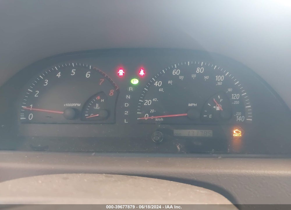 2002 TOYOTA CAMRY LE VIN: JTDBE32K820065692