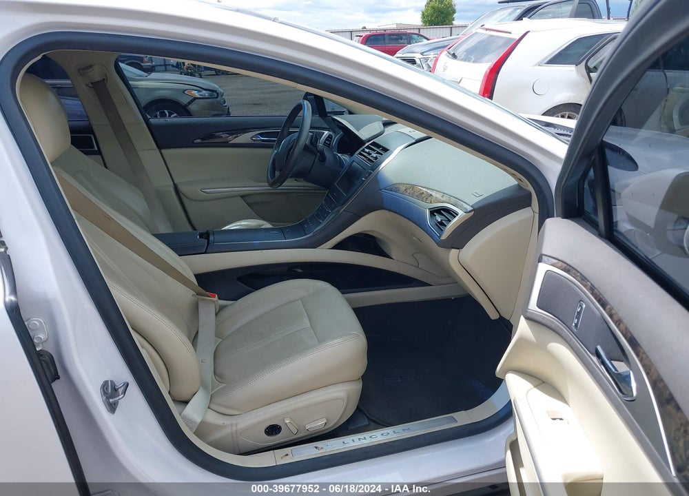 2013 LINCOLN MKZ VIN: 3LN6L2J92DR803890