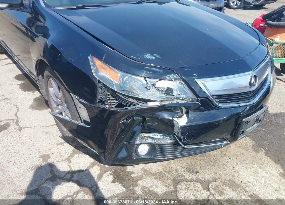 2013 ACURA TL 3.5 VIN: 19UUA8F23DA002445